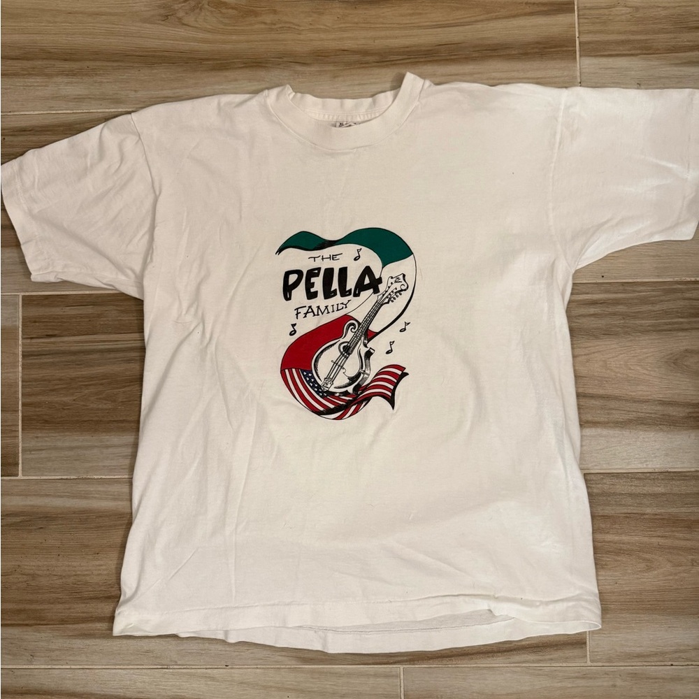 Fruit of the Loom Cream Pella Family T-Shirt‎